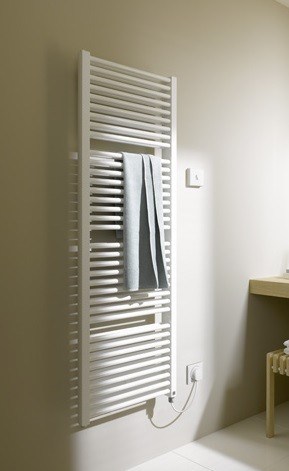 Kermi Badheizkörper Duett-E BH 1492x74x934mm max.P1500,GLS,FKS re. WEI,Schuko,SK1, DUE20150090WJXK