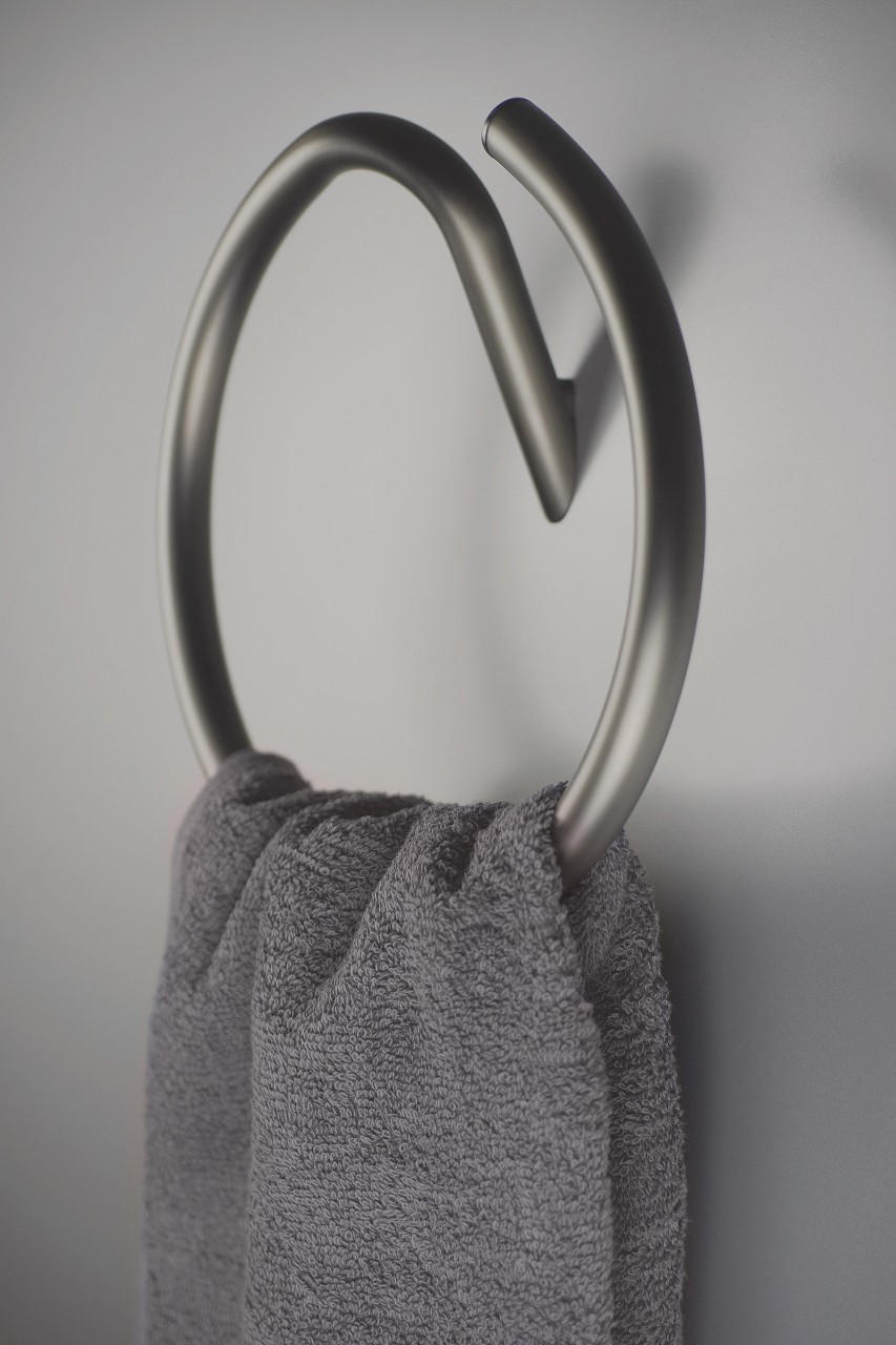 Neuesbad Serie 600 Handtuch-Ring , Oberfläche: Titanium NB1ADI_D6111