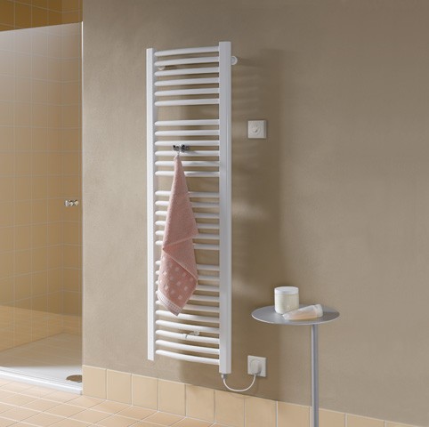 Kermi Badheizkörper Basic-E gebogen BH1770x51x450mm max.P800,GLS,WKS li. WEI,SK1, ERE10180045WCXK